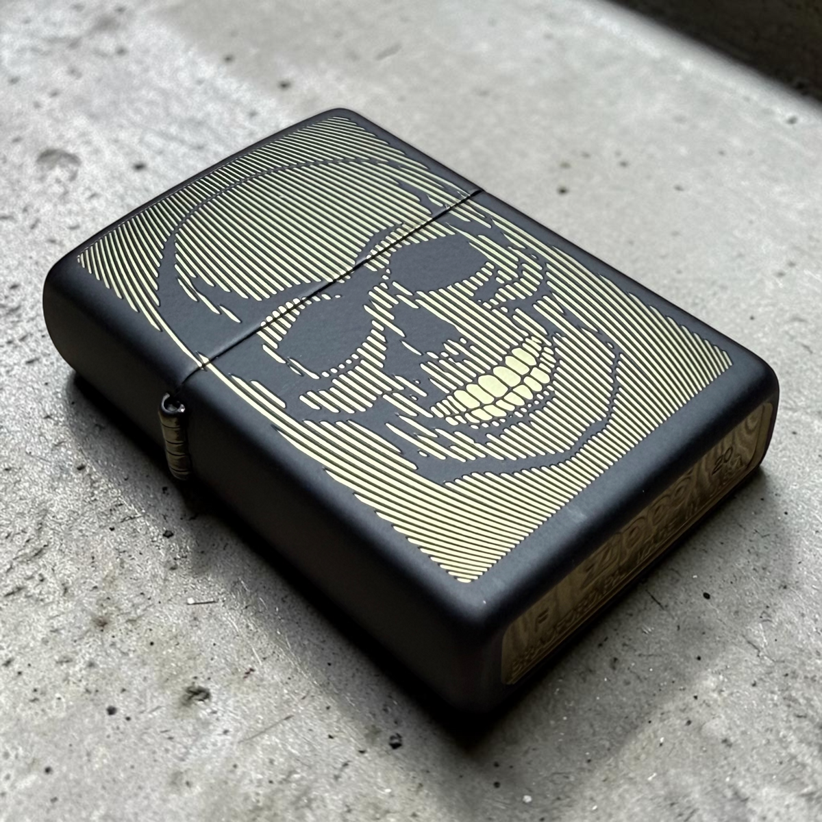 Skull Design Zippo Lighter