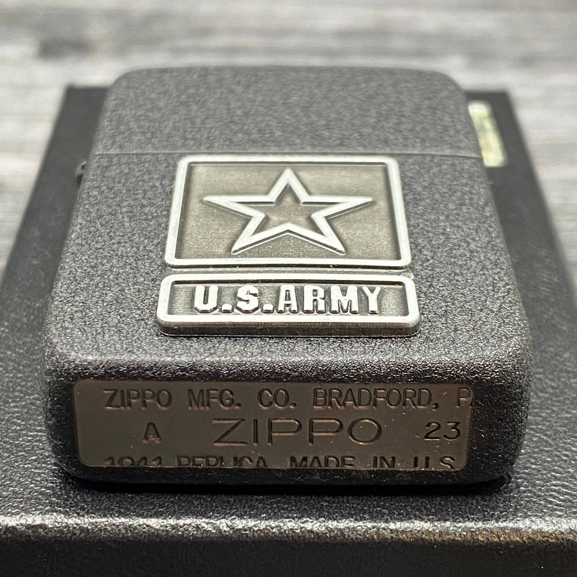 ZIPPO LIGHTER - U.S. Army - 1941 Replica - Black Crackle®