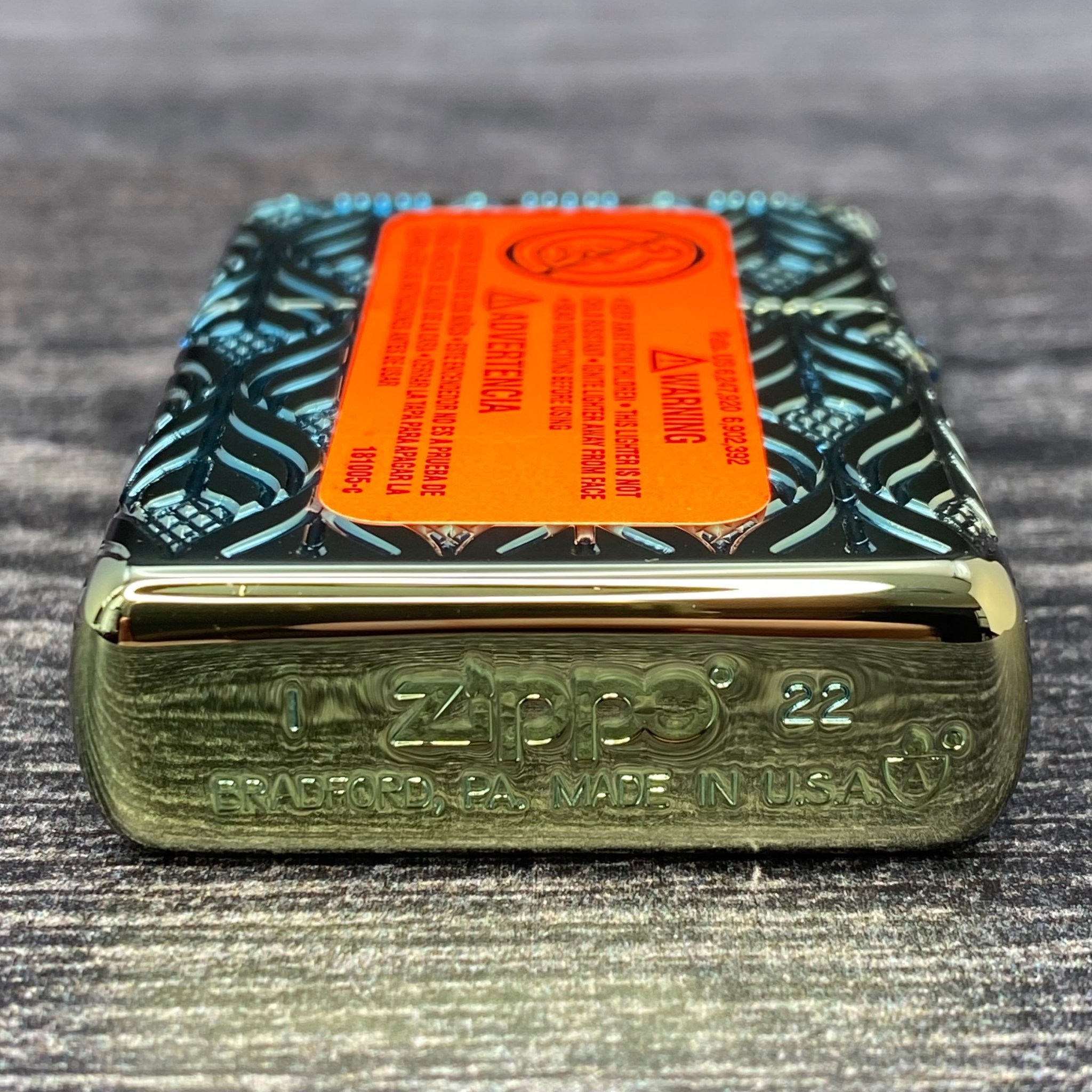 北 欧　商品ID重要 記載希望さまレア　ZIPPO MADE IN USA Zippo Lighter - Elegant Dragon - Armor® - High Polish Green