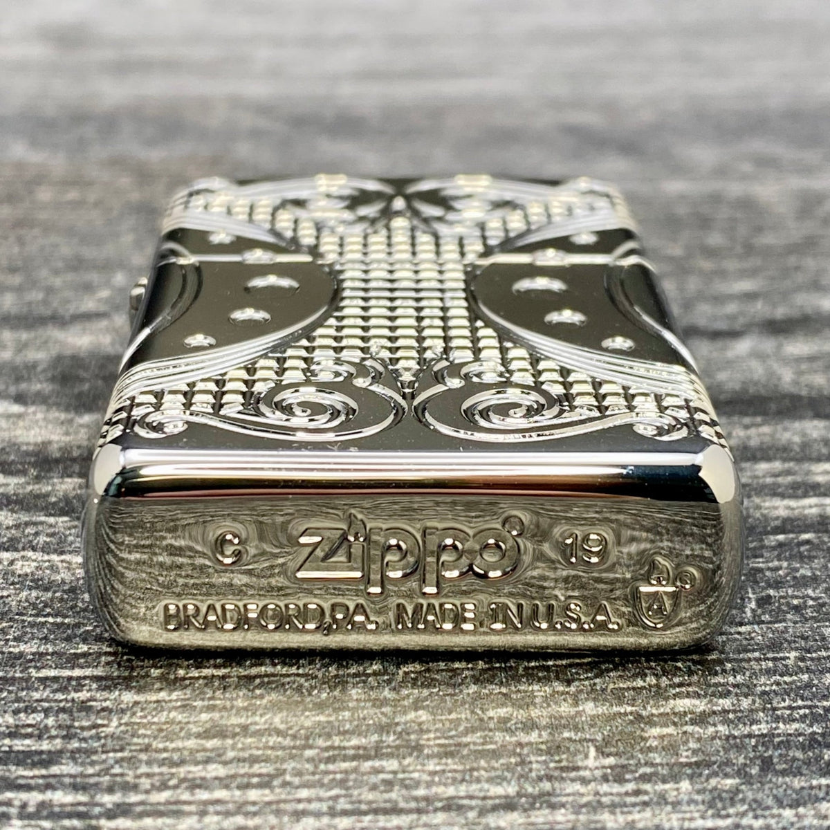 ZIPPO LIGHTER - Geometric Space - Armor® - High Polish ZIPPO LIGHTER - Geometric Space - Armor® - High Polish
